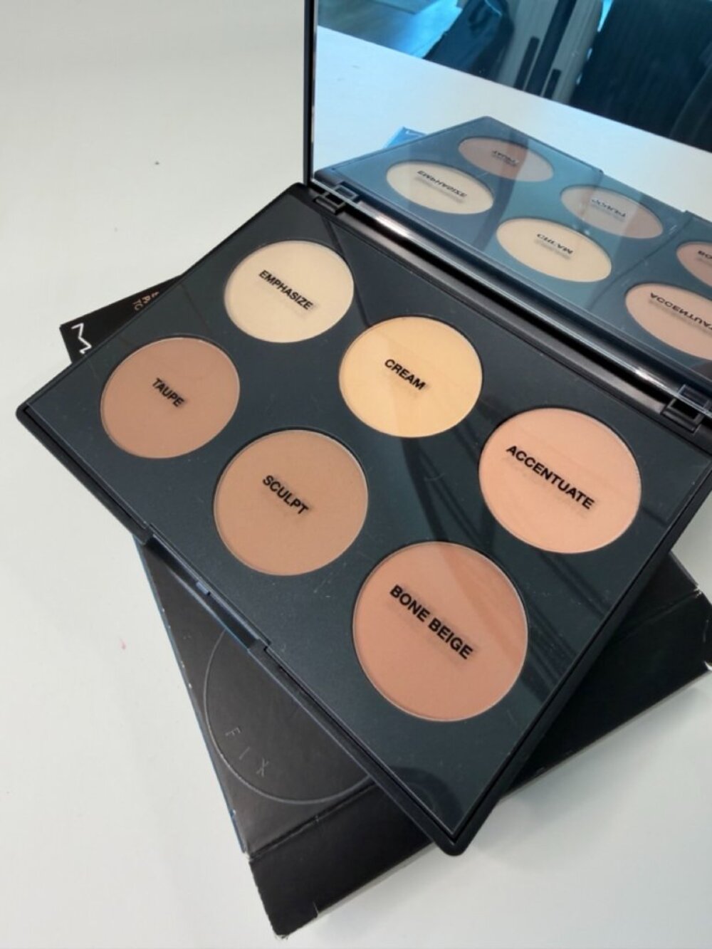 MAC Studio Fix Sculpt & Shape Contour Palette - Light/Medium